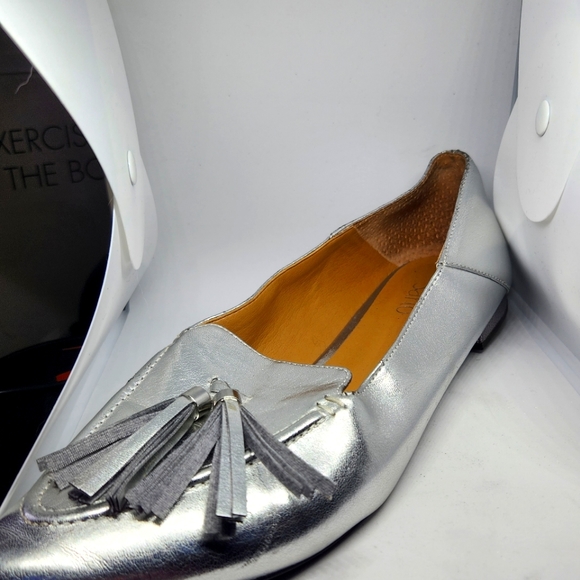 Silver Pointy Toe Flats with Tassles - Picture 2 of 6